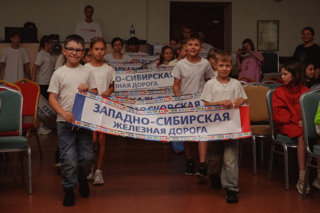 «Мы дети РЖД»: яркое путешествие по железной дороге талантов 